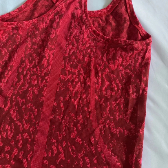 🆕❤️ Lululemon Swiftly Tech Racerback 2.0 - Camo Cover Red Rock Flare - Picture 10 of 11